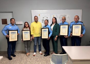 Reconocen valores policiacos del año en Peñuelas