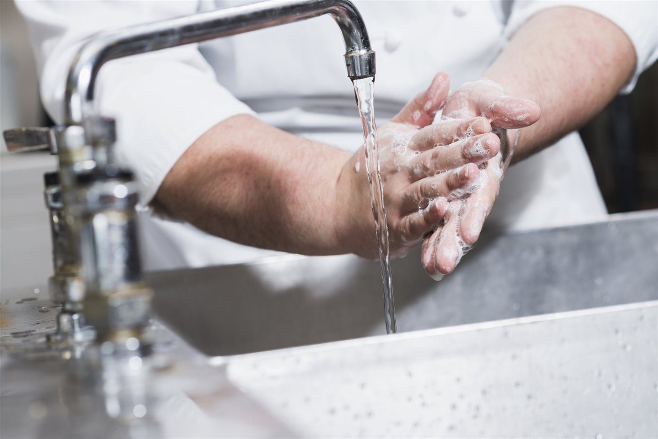 lavandose las manos