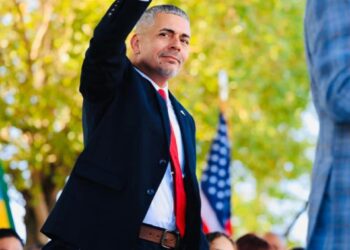 Enfocado en servicios e infraestructura el alcalde de Hatillo Carlos Román