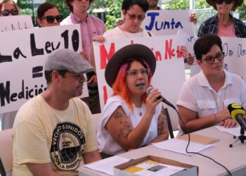 Condenan decisión de la Secretaria del DACO de derogar el reglamento de la Ley utensilios de un solo uso