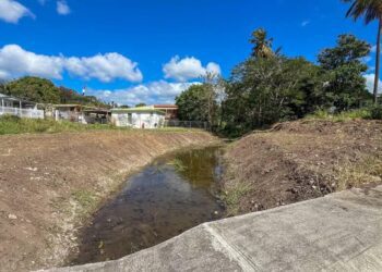 Yauco arranca con los trabajos de limpieza de quebradas e intensifica los de repavimentación   