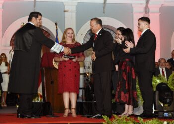 William Miranda Torres reafirma su compromiso con las alianzas estratégicas durante su juramentación como alcalde de Caguas