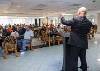 Culmina la entrega y adiestramiento de equipos de comunicación en las escuelas de Puerto Rico