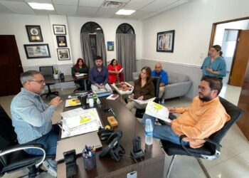 Alcalde de Luquillo y Secretario del Departamento de Transportación y Obras Públicas inspeccionan derrumbes y carreteras estatales que requieren mantenimiento