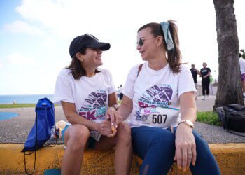 ¡Listo para la acción, todos unidos contra el cáncer!