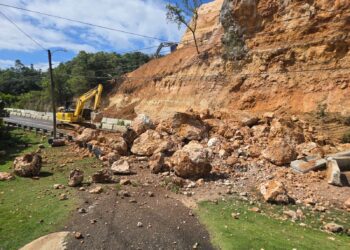 Cierran carretera PR 129 de Hatillo a Lares debido a deslizamiento 