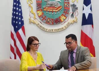 Alcalde de San Lorenzo es juramentado como miembro de la Junta de Gobierno del CRIM