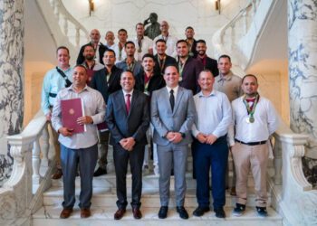 Senado de Puerto Rico reconoce a los equipos de béisbol Caciques de Orocovis y Próceres de Barranquitas