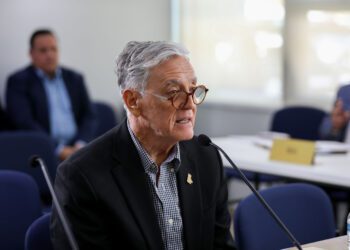 Atienden nuevo proyecto para que graduados de la UPR Utuado logren licenciarse como agrónomos