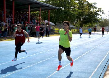Finaliza competencia de clases graduandas en Fajardo