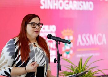 Celebran el primer Simposio: Los Desafíos de la Mujer ante el Sinhogarismo