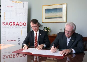 V. Suárez & CO.  se une a Sagrado para crear fondo dotal a beneficio de estudiantes