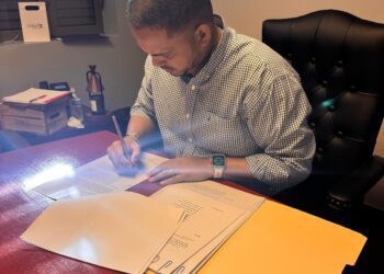 Graduandos en Peñuelas no tendrán que pagar por sus togas