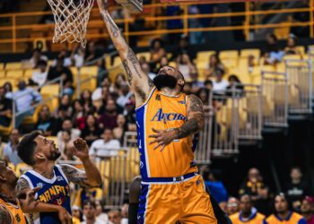 Segunda victoria de los Capitanes