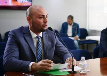 Departamento de Educación respalda la designación de escuelas en desuso como refugios, sujeto a recomendaciones clave