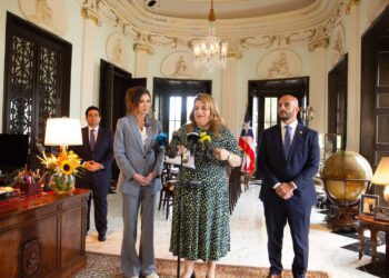 Gobernadora aúna esfuerzos con Secretaria de Seguridad Nacional para avanzar con la reconstrucción y fortalecer la seguridad fronteriza