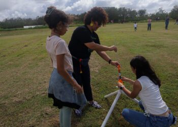 Exitosa la segunda edición del taller “Despegue Científico” en el Fideicomiso para Ciencia, Tecnología e Investigación de Puerto Rico