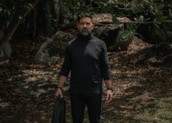 Jean Manuel estrena “Tú no me fallas”: una canción de identidad, fe y amor incondicional