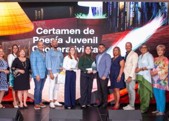 Jóvenes poetas brillan en el Certamen de Poesía Juvenil Cooperativista 2025