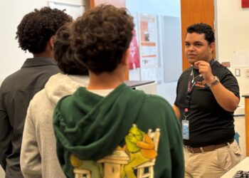 Centro Molecular-UPR celebra las ciencias junto a escolares, educadores y universitarios