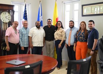 Alcalde de San Lorenzo recibe al Secretario de Educación para atender situación de los planteles escolares