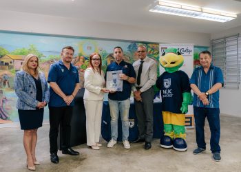 NUC University entrega 175 certificados para autocuidado a maestros de escuela superior