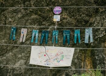 Municipio de San Germán dice no a la violencia sexual a través de impresionante obra de arte con mahones