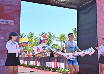 Javier Figueroa hace historia en el Ironman de Cap Cana