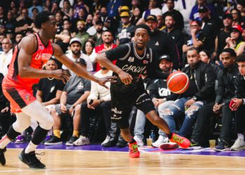 Gigantes venden cara su derrota ante los Criollos en tiempo extra