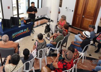 Fajardo ayuda adultos mayores y encamados a equiparse ante el inicio de temporada de huracanes