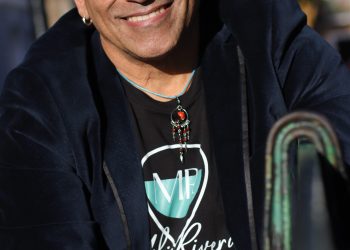 Mike Rivera: amigos cercanos una experiencia musical en Bellas Artes de Santurce