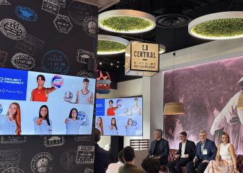 Cinco Atletas Puertorriqueños Hacen Historia al Firmar el Primer Acuerdo NIL de la Isla con Walmart Puerto Rico