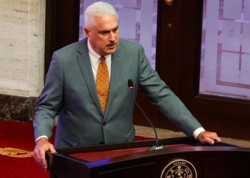 Senado avala expresión de rechazo a la Junta de Supervisión Fiscal