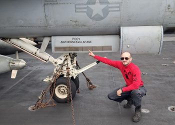 Avión de combate del USS Harry S. Truman recibe el nombre de puertorriqueño  Pedro De Anca Villafañe