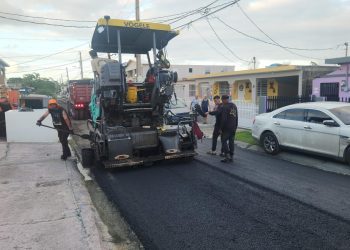 Con una inversión de $77 mil culminan los trabajos en proyecto de repavimentación de calles en Estancias del Atlántico en Luquillo   