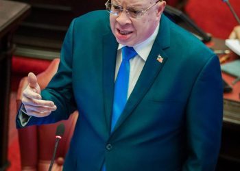 Senado investigará deuda por exceso de tiempo compensatorio a policías activos y retirados