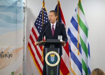 Alcalde Julio Alicea Vasallo anuncia bono de verano para empleados municipales