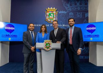 Gobernadora junto a su equipo salen en defensa del consumidor contra LUMA Energy y lidera impulso económico internacional