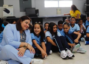 ASSMCA promueve la salud emocional en el regreso a clases en la Escuela Elemental Daniel Serrano Rivera en Villalba
