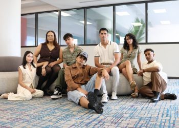 “La moda emergente brilla: siete diseñadores compiten en The Emerging 2025”