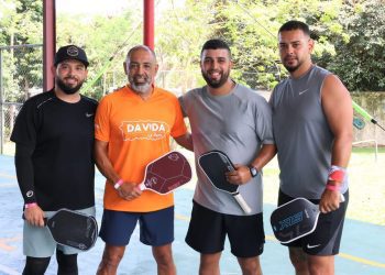 Crece la fiebre del pickleball en Cayey con el aniversario del grupo de Vale Alto