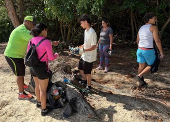 Scuba Dogs Society convoca a voluntarios para la Limpieza Internacional de Costas 2025 en Puerto Rico