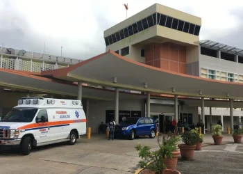 Empleados de hospitales de Centro Médico denuncian falta de personal