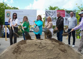 Gobernadora anuncia remodelación en Plaza Pública de Morovis