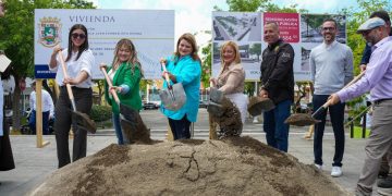 Gobernadora anuncia remodelación en Plaza Pública de Morovis