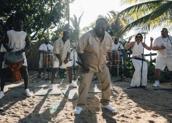 La Tribu de Abrante contagia buena vibra con su nuevo sencillo “FELIZ”