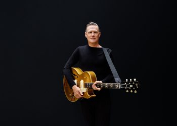 BRYAN ADAMS  REGRESA A PUERTO RICO CON SU GIRA  ROLL WITH THE PUNCHES