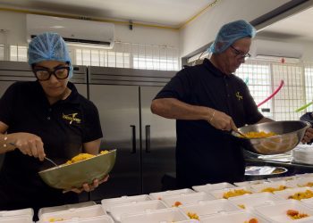 Comedor Dorado abre sus puertas para apoyar empleados federales afectados por cierre del gobierno