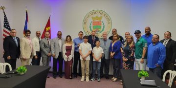 Ceiba reconoce jóvenes deportistas y líderes legislativos por su apoyo al pueblo