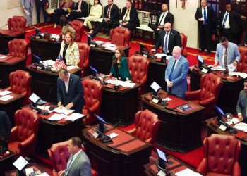 Senado aprueba paquete de medidas de administración